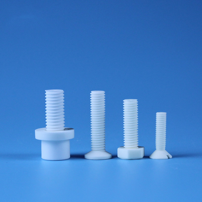 Różnica między śrubami ceramicznymi a śrubami metalowymi i plastikowymi śrubami
